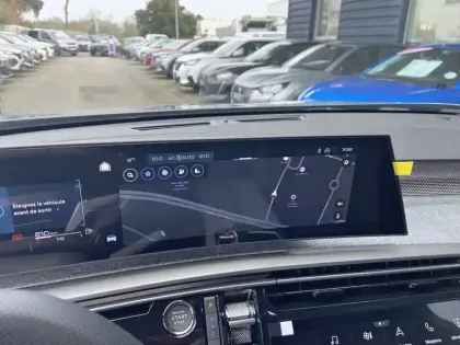 Photo 54 Peugeot 3008  Hybrid 145 e-DCS6