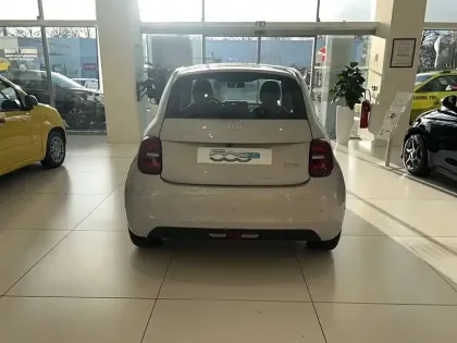 Photo 4 Fiat 500  e 118 ch