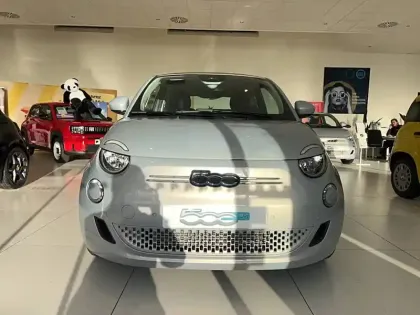 Photo 1 Fiat 500  e 118 ch