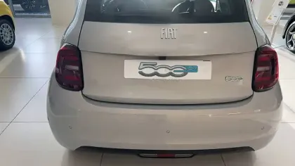 Photo 23 Fiat 500  e 118 ch