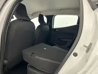 Photo 17 Renault Clio  E-Tech full hybrid 145