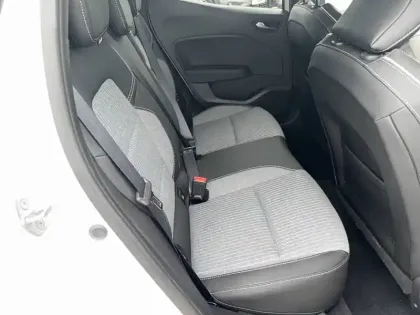 Photo 14 Renault Clio  E-Tech full hybrid 145 ch GSR2