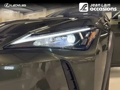Photo 18 Lexus UX  300h 2WD