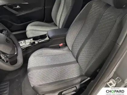 Photo 12 Peugeot 2008  Hybrid 145 e-DCS6