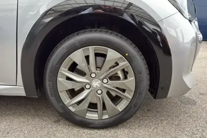 Photo 11 Peugeot 208  Electrique 50 kWh 136ch