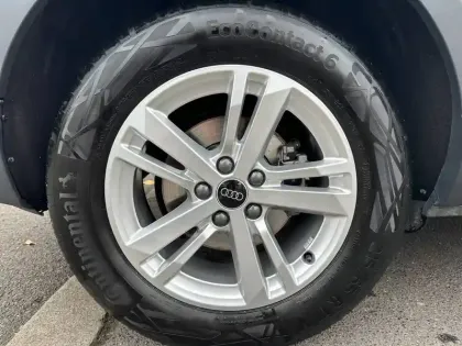 Photo 10 Audi Q3  35 TFSI 150 ch S tronic 7