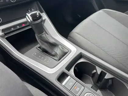 Photo 24 Audi Q3  35 TFSI 150 ch S tronic 7