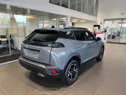 Photo 37 Peugeot 2008  Hybrid 145 e-DCS6