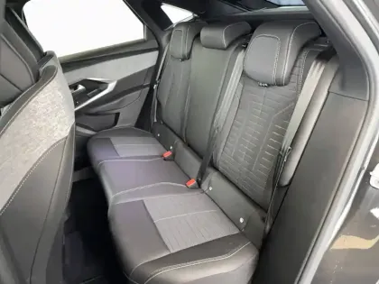 Photo 17 Peugeot 3008  Hybrid 136 e-DCS6