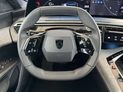 Photo 11 Peugeot 3008  Hybrid 136 e-DCS6