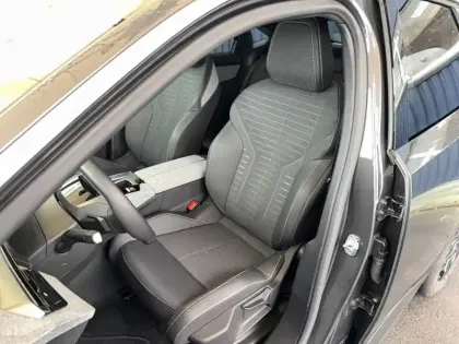 Photo 9 Peugeot 3008  Hybrid 136 e-DCS6