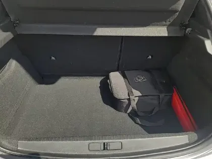 Photo 5 Peugeot 208  Electrique 50 kWh 136ch