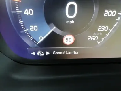 Photo 17 Volvo Xc40  T2 129 ch Geartronic 8