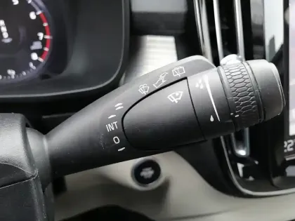 Photo 14 Volvo Xc40  T2 129 ch Geartronic 8