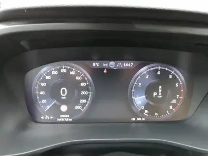 Photo 16 Volvo Xc40  T2 129 ch Geartronic 8