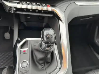 Photo 23 Peugeot 3008  BlueHDi 130ch S&S BVM6 Active Pack