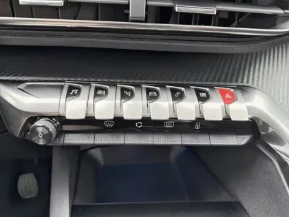 Photo 12 Peugeot 3008  BlueHDi 130ch S&S BVM6 Active Pack