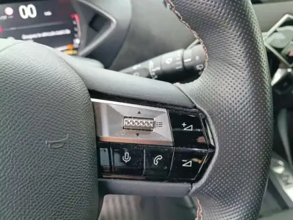 Photo 18 DS DS 3 DS3 Crossback PureTech 100 BVM6 Performance Line