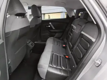 Photo 22 Citroën C4  PureTech 130 S&S EAT8 Shine