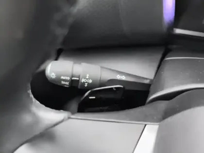 Photo 17 Citroën C4  PureTech 130 S&S EAT8 Shine