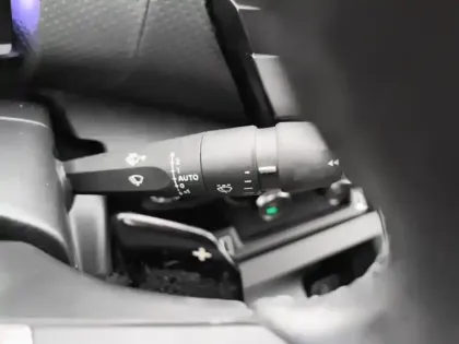 Photo 16 Citroën C4  PureTech 130 S&S EAT8 Shine