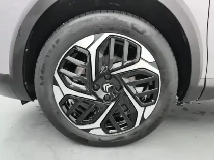 Photo 14 Citroën C4  PureTech 130 S&S EAT8 Shine