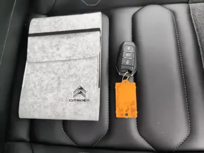 Photo 15 Citroën C4  PureTech 130 S&S EAT8 Shine