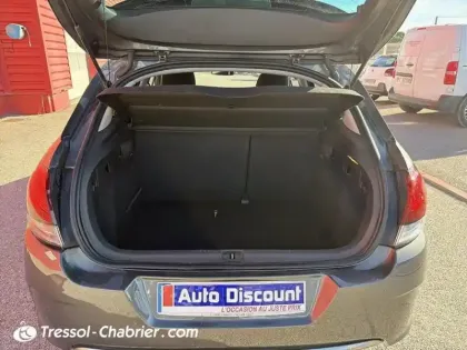 Photo 7 Citroën C4  BlueHDi 120 S&S BVM6 Millenium