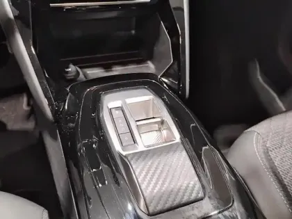 Photo 23 Peugeot 208  Electrique 50 kWh 136ch Allure