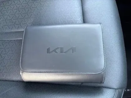 Photo 15 Kia Sorento  1.6 T-GDi Hybride 230 ch 7 pl  BVA6 Design