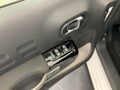 Photo 19 Citroën C3  BlueHDi 100 S&S BVM6 Shine Business