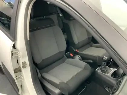 Photo 8 Citroën C3  BlueHDi 100 S&S BVM6 Shine Business