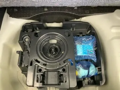 Photo 26 Citroën C3  BlueHDi 100 S&S BVM6 Shine Business