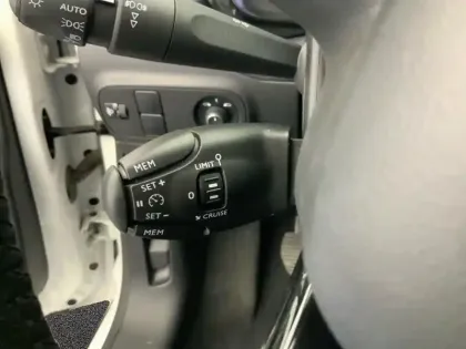 Photo 17 Citroën C3  BlueHDi 100 S&S BVM6 Shine Business