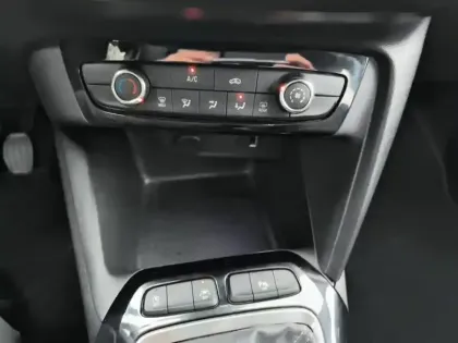 Photo 12 Opel Corsa  1.2 75 ch BVM5 Edition