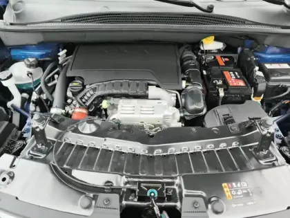 Photo 6 Opel Crossland  1.2 Turbo 110 ch BVM6 Elegance