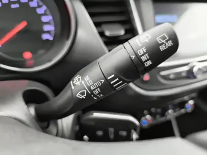 Photo 16 Opel Crossland  1.2 Turbo 110 ch BVM6 Elegance