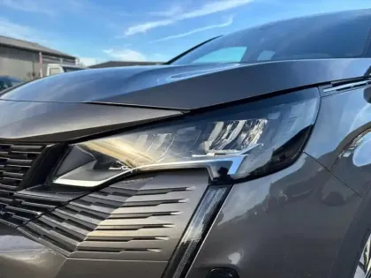 Photo 13 Peugeot 3008  BlueHDi 130ch S&S EAT8 Allure Pack