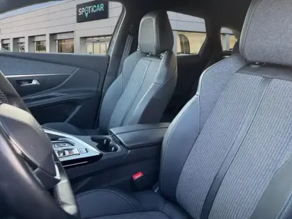 Photo 8 Peugeot 3008  BlueHDi 130ch S&S EAT8 Allure Pack