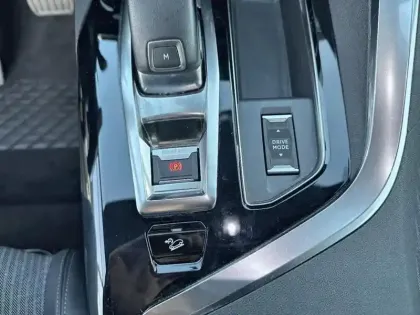 Photo 24 Peugeot 3008  BlueHDi 130ch S&S EAT8 Allure Pack