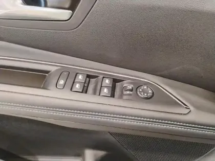 Photo 19 Peugeot 3008 Gén. II Ph2 Allure Pack 5