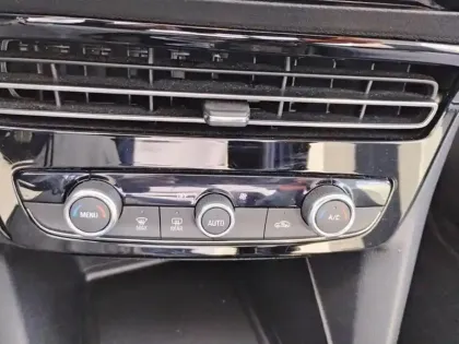 Photo 12 Opel Mokka  1.2 Turbo 100 ch BVM6 Elegance