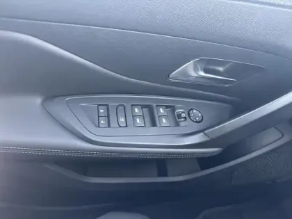 Photo 19 Peugeot 308  BlueHDi 130ch S&S EAT8 Allure