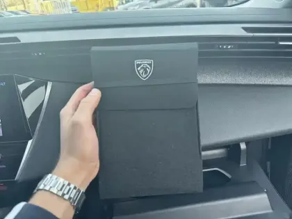 Photo 15 Peugeot 308  BlueHDi 130ch S&S EAT8 Allure