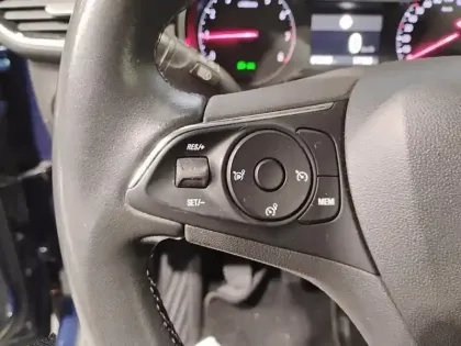 Photo 18 Opel Crossland  1.2 Turbo 110 ch BVM6 Elegance