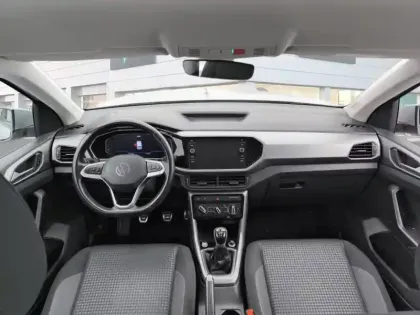 Photo 9 Volkswagen T-cross  1.0 TSI 95 Start/Stop BVM5 Lounge