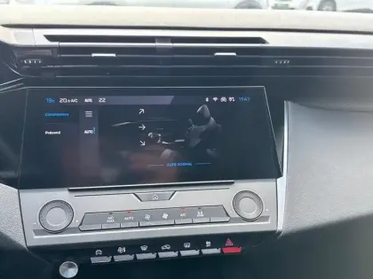 Photo 10 Peugeot 308  PHEV 180 e-EAT8 Active Pack