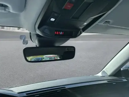 Photo 27 Peugeot 308  PHEV 180 e-EAT8 Active Pack