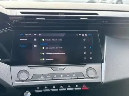 Photo 21 Peugeot 308  PHEV 180 e-EAT8 Active Pack