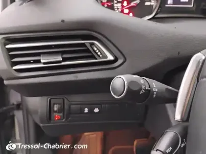 Photo 16 Peugeot 308  PureTech 130ch S&S EAT8 Allure